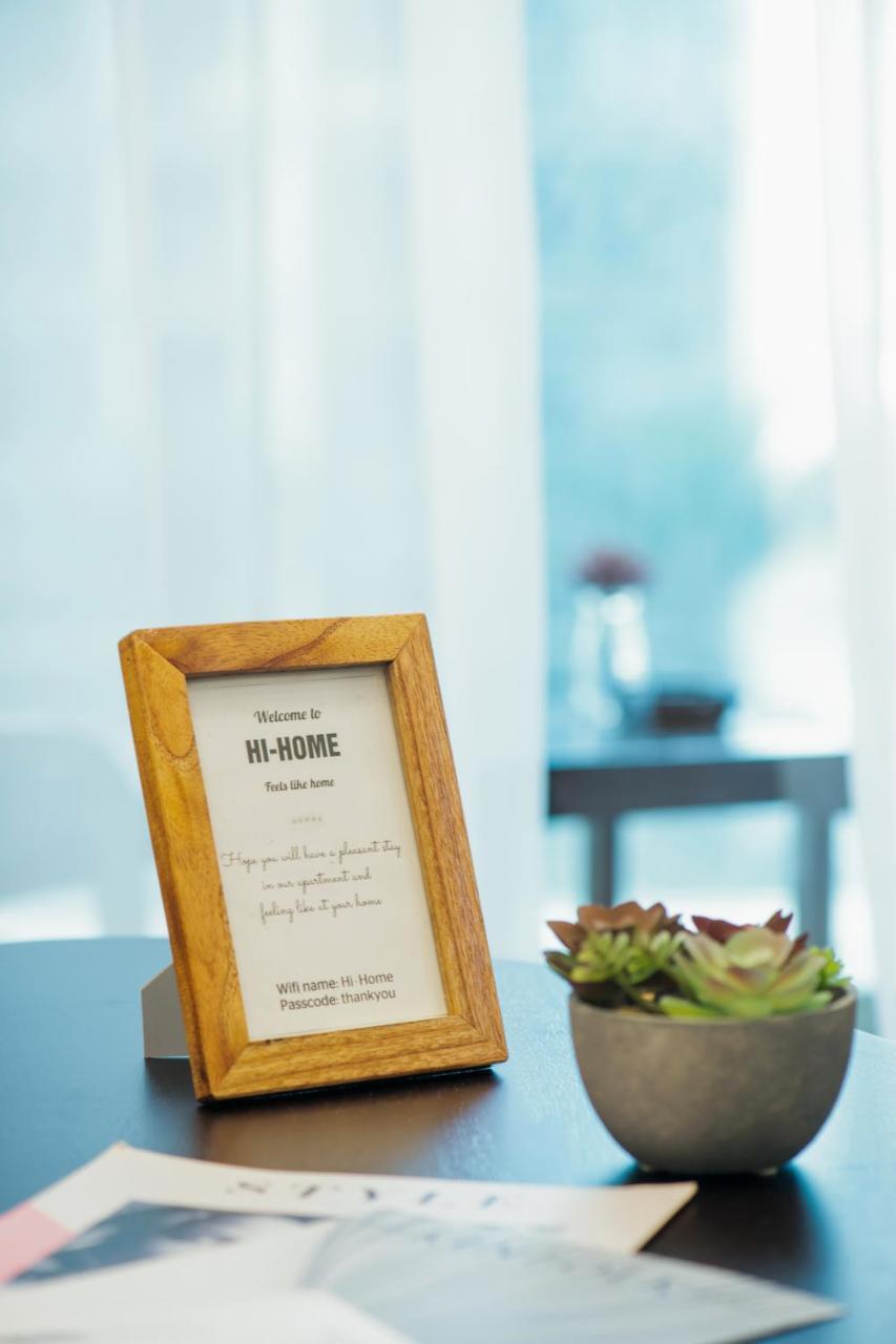 Hi-Home Suites - Vinhomes Metropolis ハノイ市 エクステリア 写真