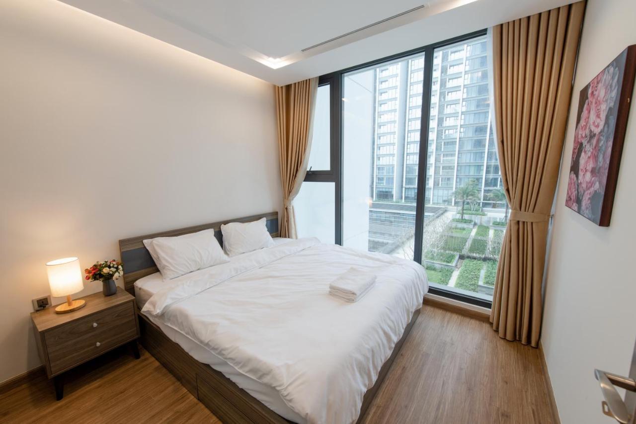 Hi-Home Suites - Vinhomes Metropolis ハノイ市 エクステリア 写真