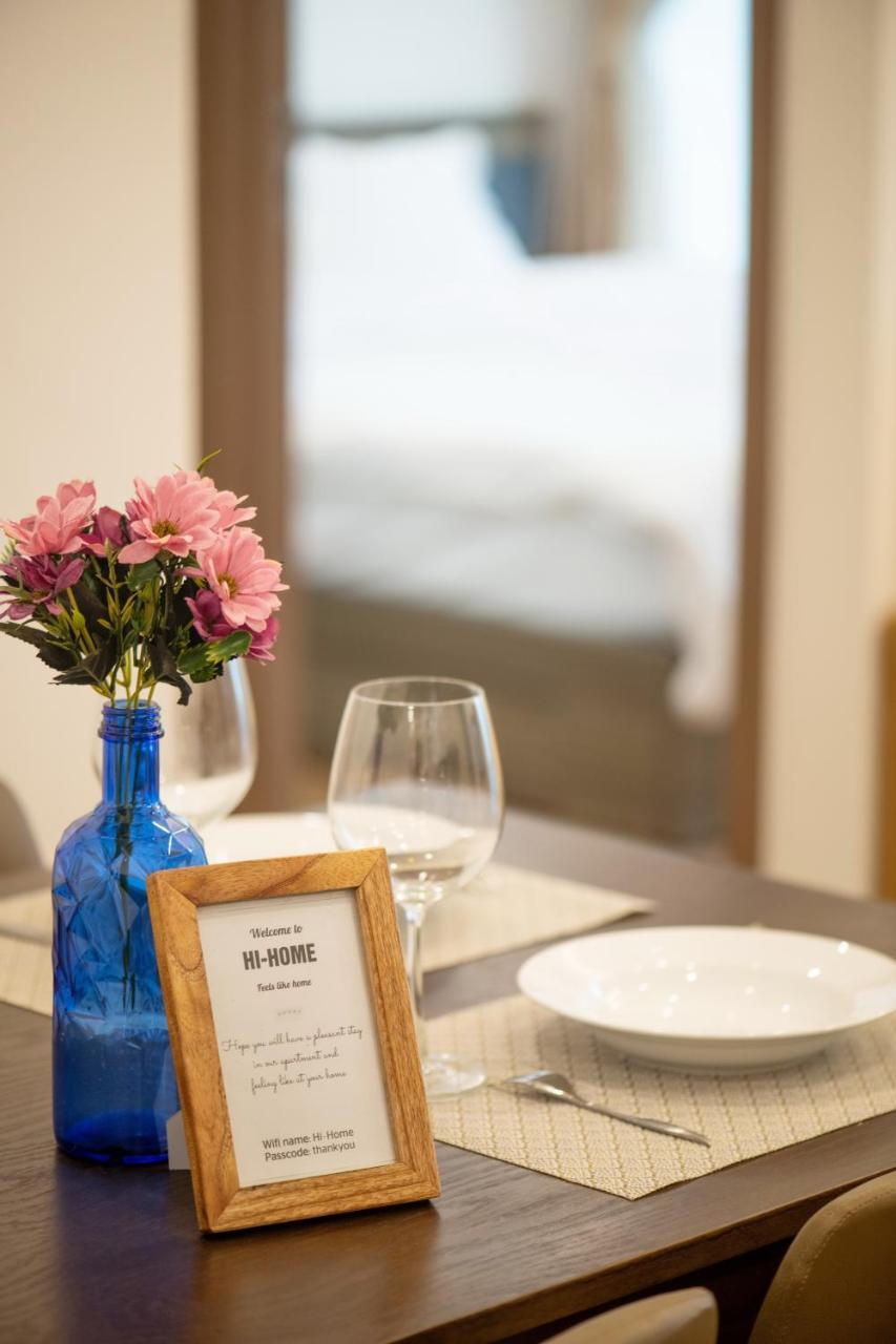 Hi-Home Suites - Vinhomes Metropolis ハノイ市 エクステリア 写真