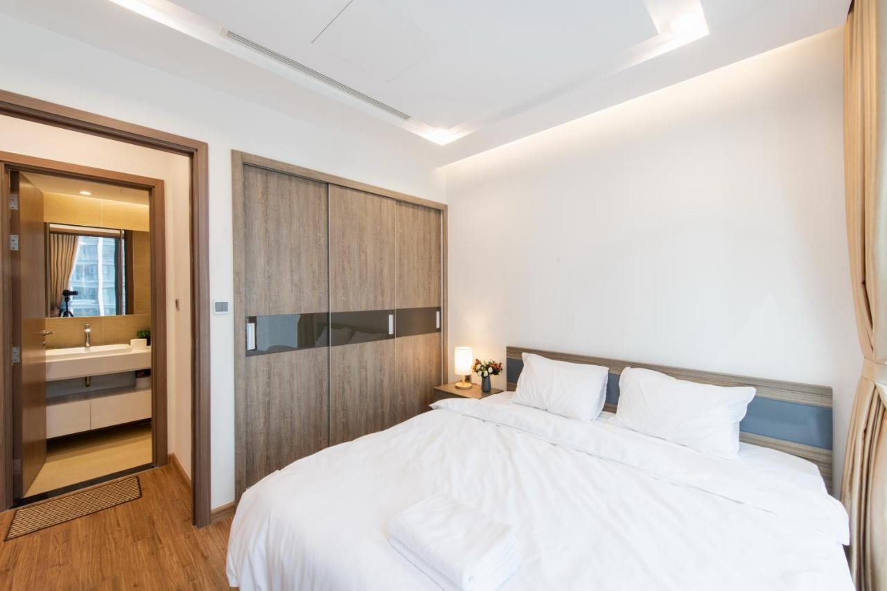 Hi-Home Suites - Vinhomes Metropolis ハノイ市 エクステリア 写真