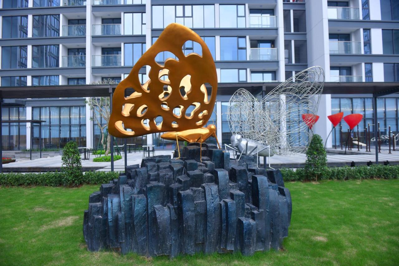 Hi-Home Suites - Vinhomes Metropolis ハノイ市 エクステリア 写真