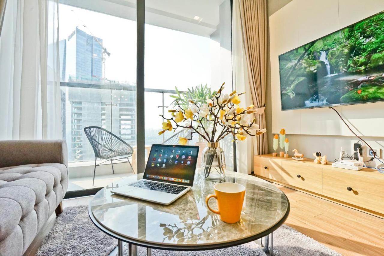 Hi-Home Suites - Vinhomes Metropolis ハノイ市 エクステリア 写真